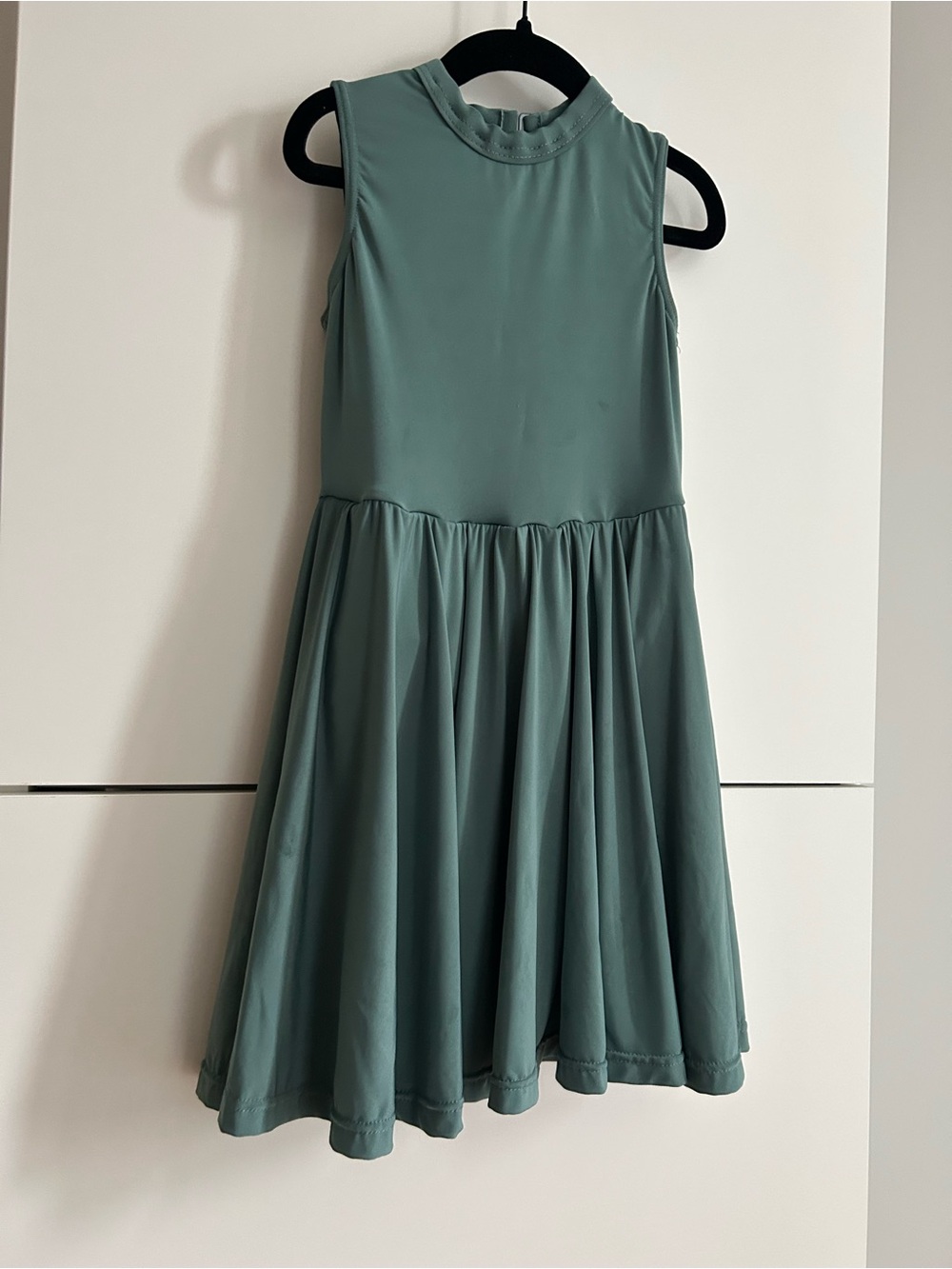 Balera Sleeveless Green Dance Dress IC (7/8) - Picture 4 of 7